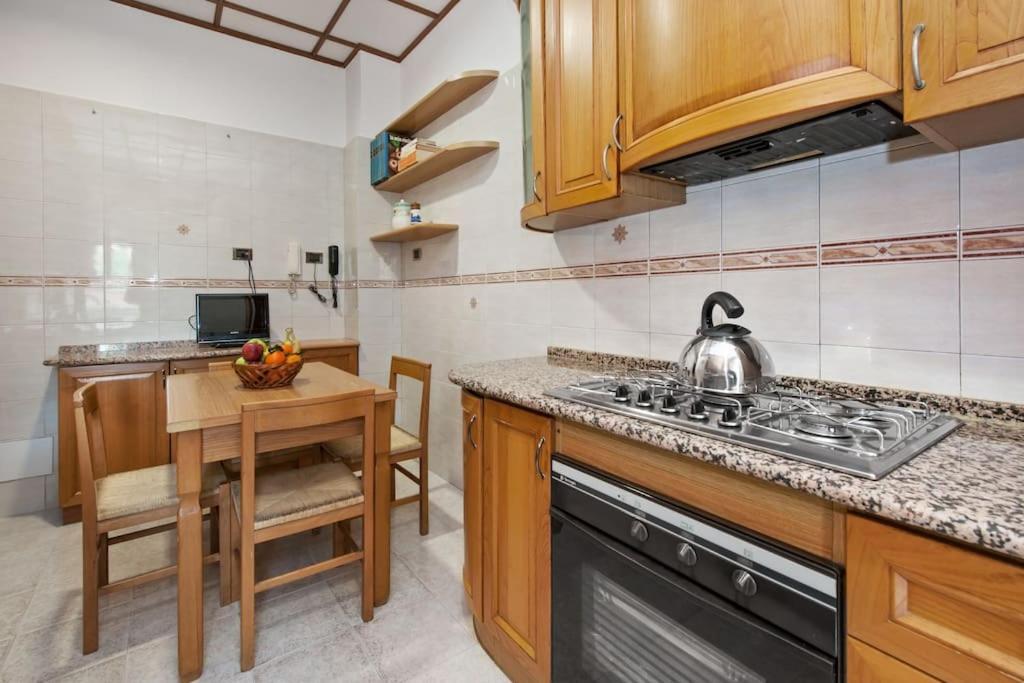 Domus Patrizia Romana 6 Persone 外观 照片